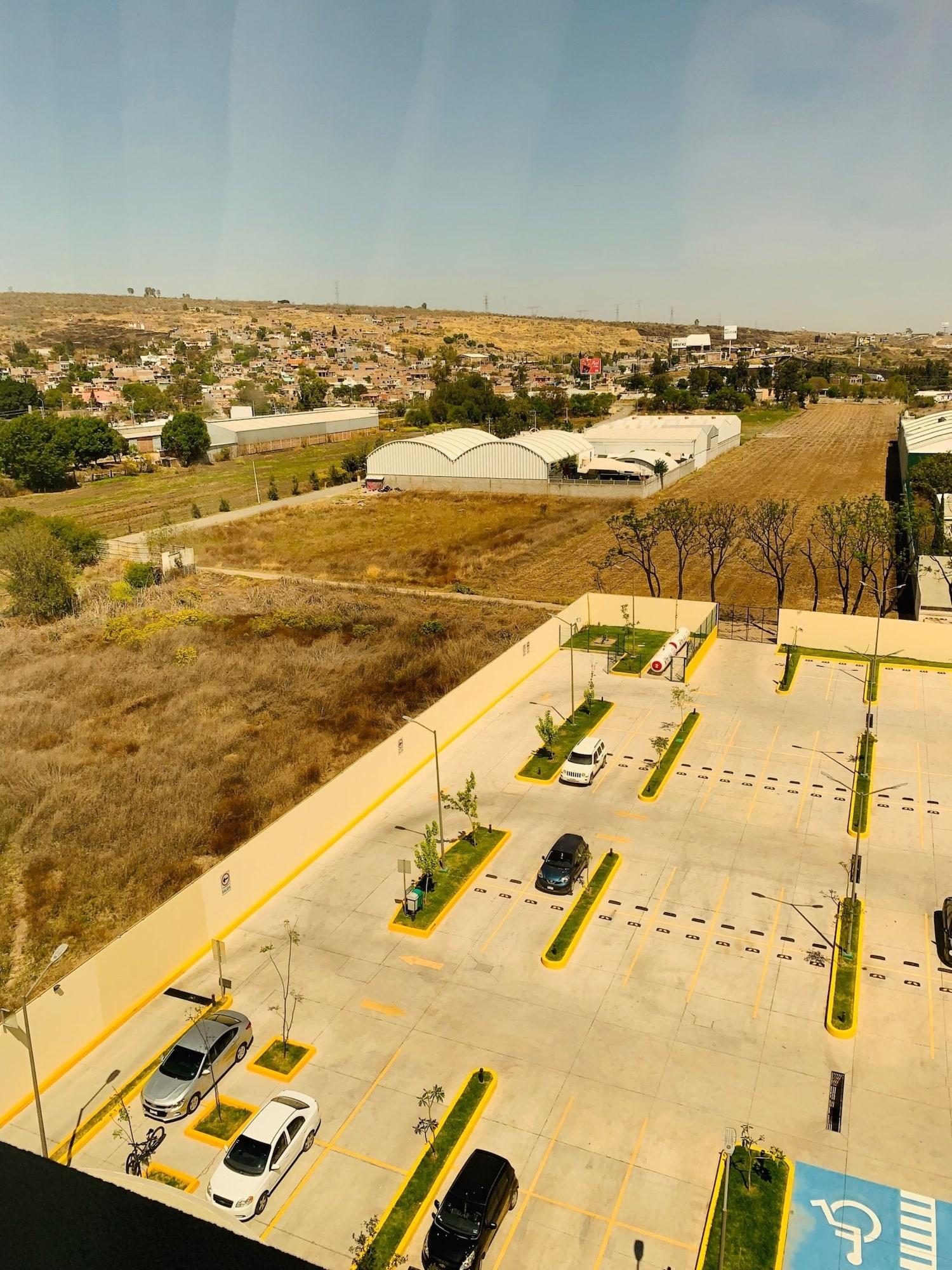Galeria Plaza Irapuato Hotel Bagian luar foto