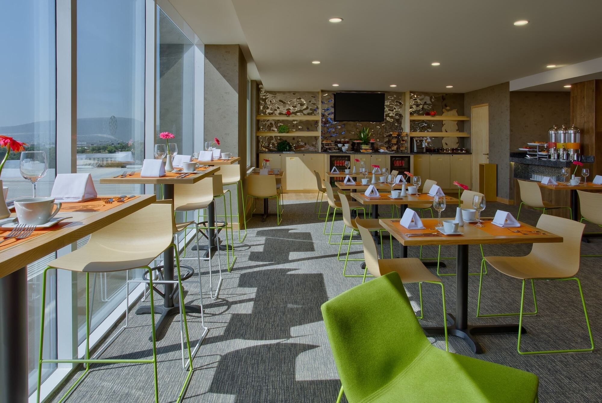 Galeria Plaza Irapuato Hotel Bagian luar foto